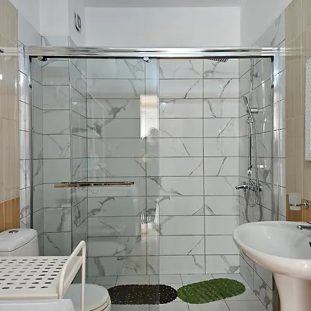 Svein Apartment *